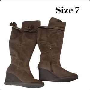 Women's Knee high boots size 7